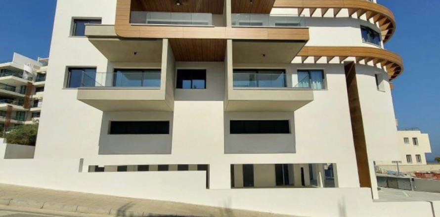 3 bedrooms Penthouse in Mesa Geitonia, Cyprus No. 66171