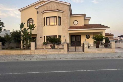 4 chambres House à Aradippou, Cyprus No. 30558 3