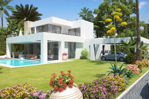 4 bedrooms House in Estepona, Spain No. 25471 1