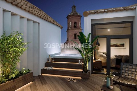 2 bedrooms Penthouse in Malaga, Spain No. 61190 1