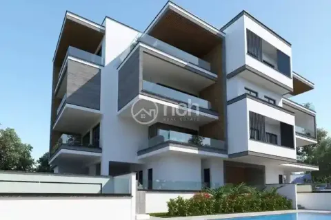 3 dormitorios Apartment en Germasogeia, Cyprus No. 45651 1