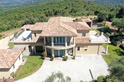 5 bedrooms Villa in Roquefort-les-Pins, France No. 67251 8