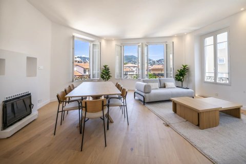 4 bedrooms Apartment in Nice, France No. 67396 1