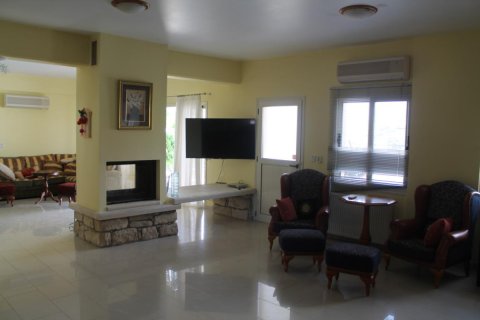 5 bedrooms Villa in Limassol, Cyprus No. 50438 8