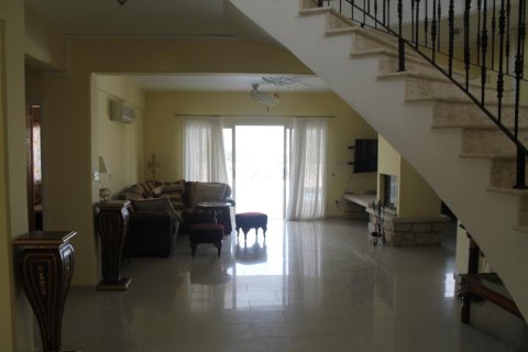 5 bedrooms Villa in Limassol, Cyprus No. 50438 10