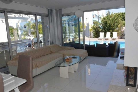 3 bedrooms House in Pernera, Cyprus No. 31188 11