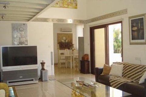 4 bedrooms Villa in Limassol, Cyprus No. 50040 3