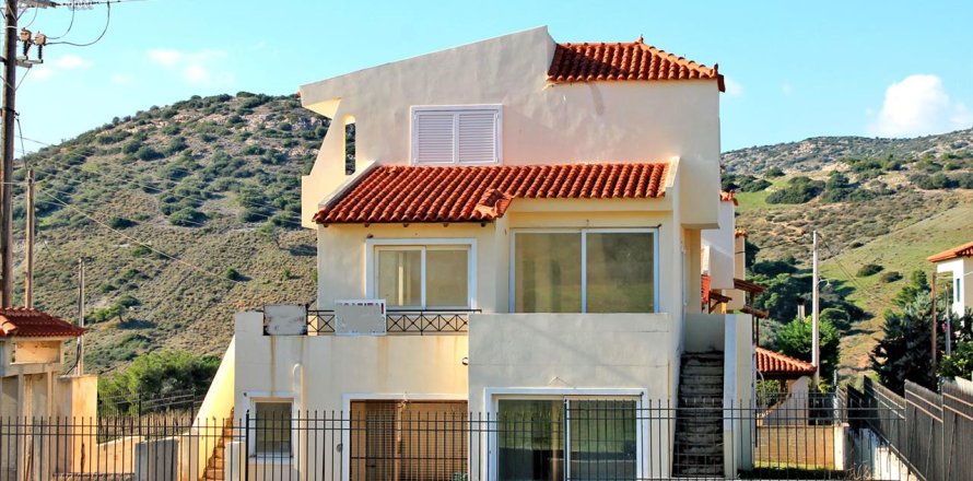 5 bedrooms House in Anavyssos, Greece No. 59987