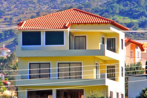 360m² House en Kalyvia Thorikou, Greece No. 59986 2