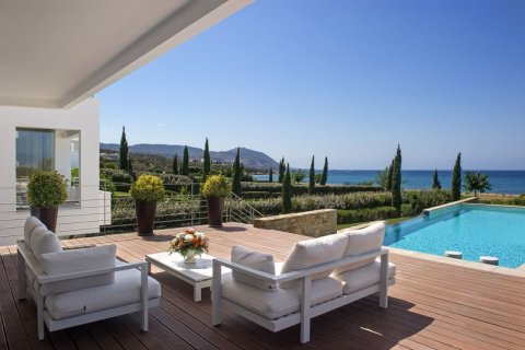 4 bedrooms Villa in Polis, Cyprus No. 37060 2