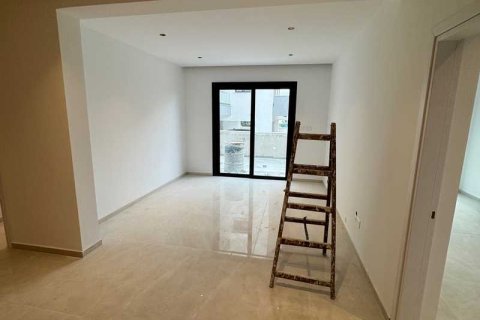 4 dormitorios Apartment en Agios Athanasios, Cyprus No. 75159 12