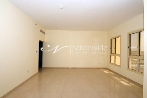 3 dormitorios Apartment en Baniyas, UAE No. 3358 2