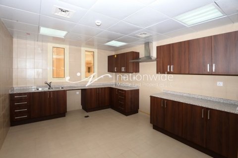 3 bedrooms Apartment in Baniyas, UAE No. 3358 3