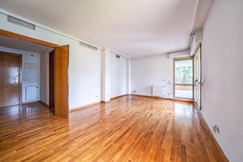 2 dormitorios Apartment en Madrid, Spain No. 26209 5