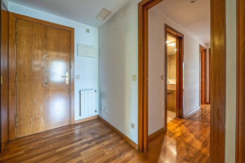 2 dormitorios Apartment en Madrid, Spain No. 26209 4