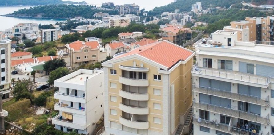 1 dormitorio Apartment en Budva, Montenegro No. 66780