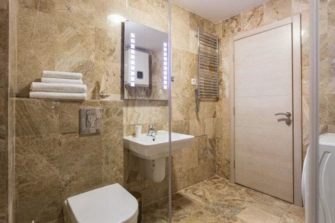 2 chambres Appartement à Budva, Montenegro No. 66779 21