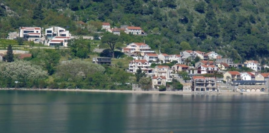 1087m² Land in Kotor, Montenegro No. 66781