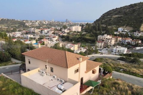 4 bedrooms Villa in Germasogeia, Cyprus No. 36938 11