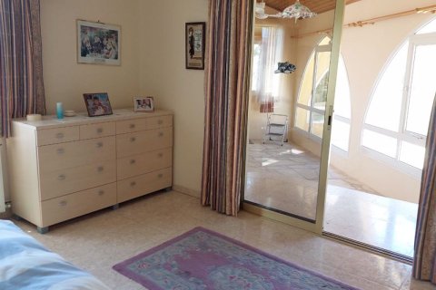 4 bedrooms Villa in Episkopi, Cyprus No. 36794 7