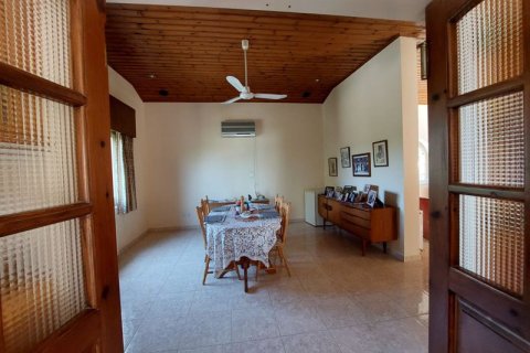 4 bedrooms Villa in Episkopi, Cyprus No. 36794 8