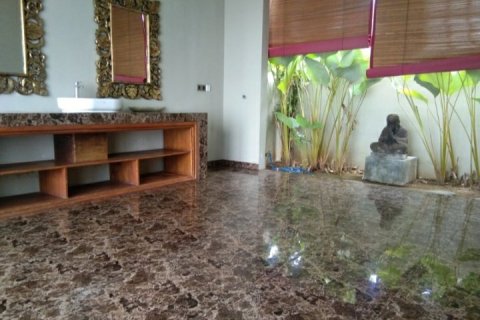 5 bedrooms Villa in Mengwi, Indonesia No. 22665 10