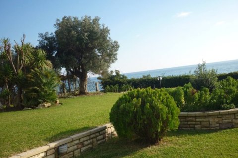 5 bedrooms Villa in Central Macedonia, Greece No. 52523 10