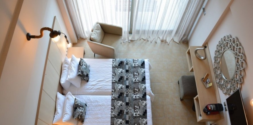 19 bedrooms Hotel in Central Macedonia, Greece No. 52526