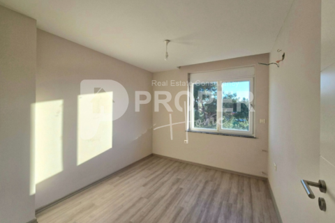 4 rooms Apartment in Kepez, Turkey No. 13083 12