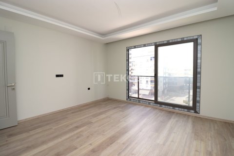 5+1 Apartment in Erdemli, Turkey No. 13347 14