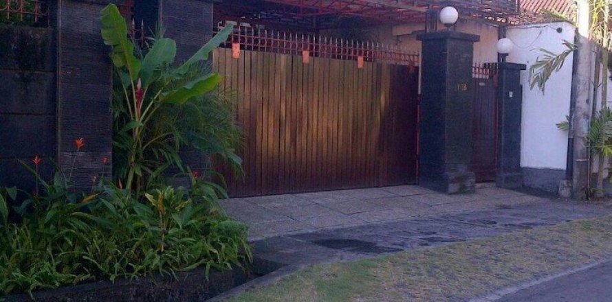 7 bedrooms House in Denpasar, Indonesia No. 23012