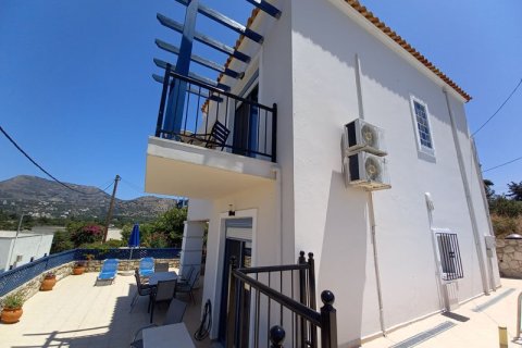 2 bedrooms House in Chania, Greece No. 24164 3