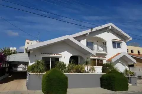 4 dormitorios House en Germasogeia, Cyprus No. 30532 1