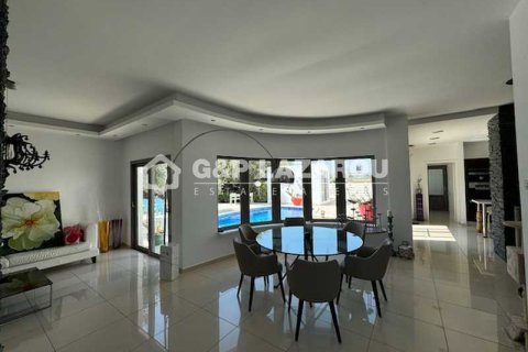 4 dormitorios House en Latsia, Cyprus No. 39958 3