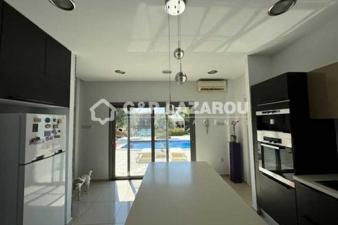 4 dormitorios House en Latsia, Cyprus No. 39958 5