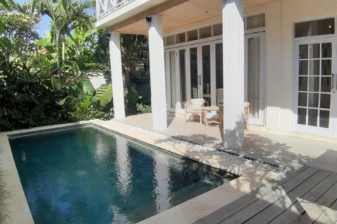 3 bedrooms Villa in Canggu, Indonesia No. 22734 2