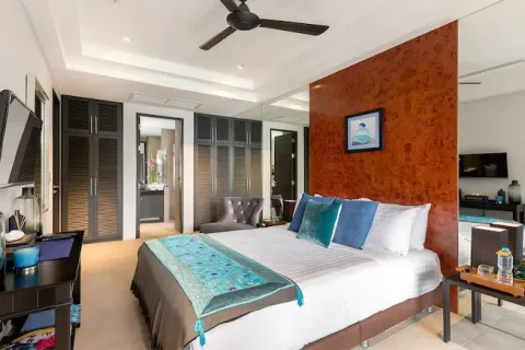 4 bedrooms Villa in Phuket, Thailand No. 3136 13