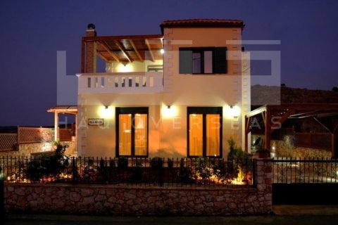 3 bedrooms Villa in Crete, Greece No. 24327 4