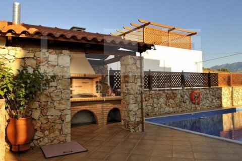 3 bedrooms Villa in Crete, Greece No. 24327 3