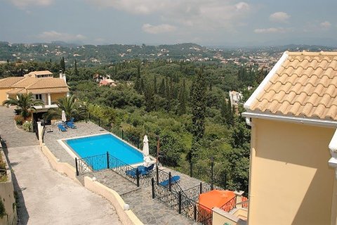 4 bedrooms Villa in Corfu, Greece No. 57960 2