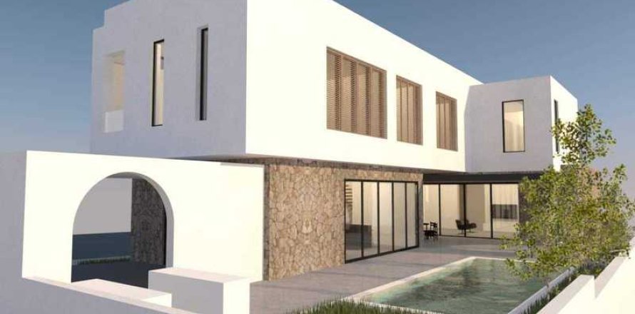 5 bedrooms Villa in Oroklini, Cyprus No. 31240