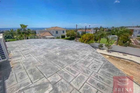 5 bedrooms Villa in Paralimni, Cyprus No. 30839 9