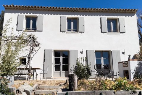 4 bedrooms House in Grimaud, France No. 68207 1