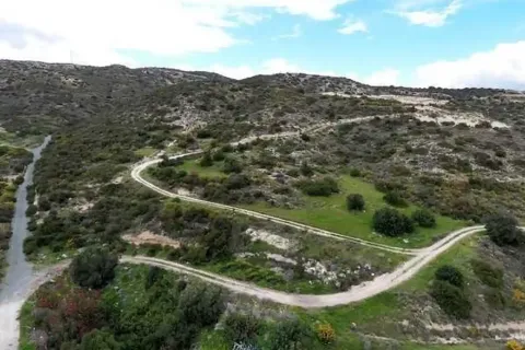 11363m² Land en Agios Tychonas, Cyprus No. 35747 2