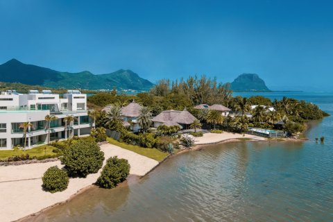 3 bedrooms Apartment in Grande Riviere Noire, Mauritius No. 60954 2