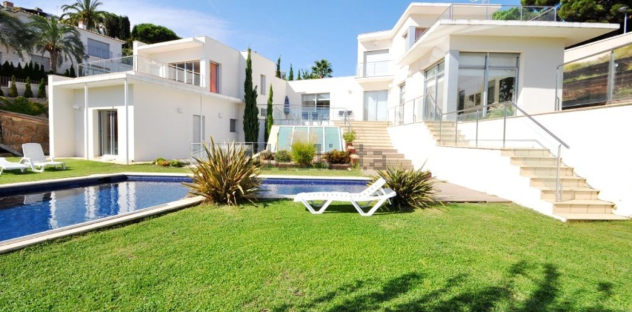 4 bedrooms House in Lloret de Mar, Spain No. 26559