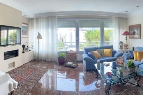 4 bedrooms Apartment in Benidorm, Spain No. 26590 14