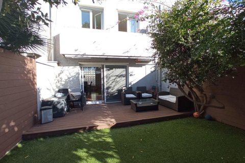 5 dormitorios House en Castelldefels, Spain No. 25146 5