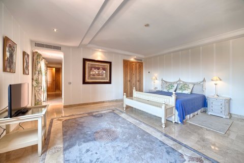 2 dormitorios Apartment en Estepona, Spain No. 25142 1