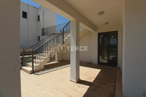 3+1 Villa in Milas, Turkey No. 12990 5